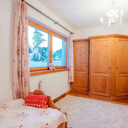 Caroline Ζέεφελντ